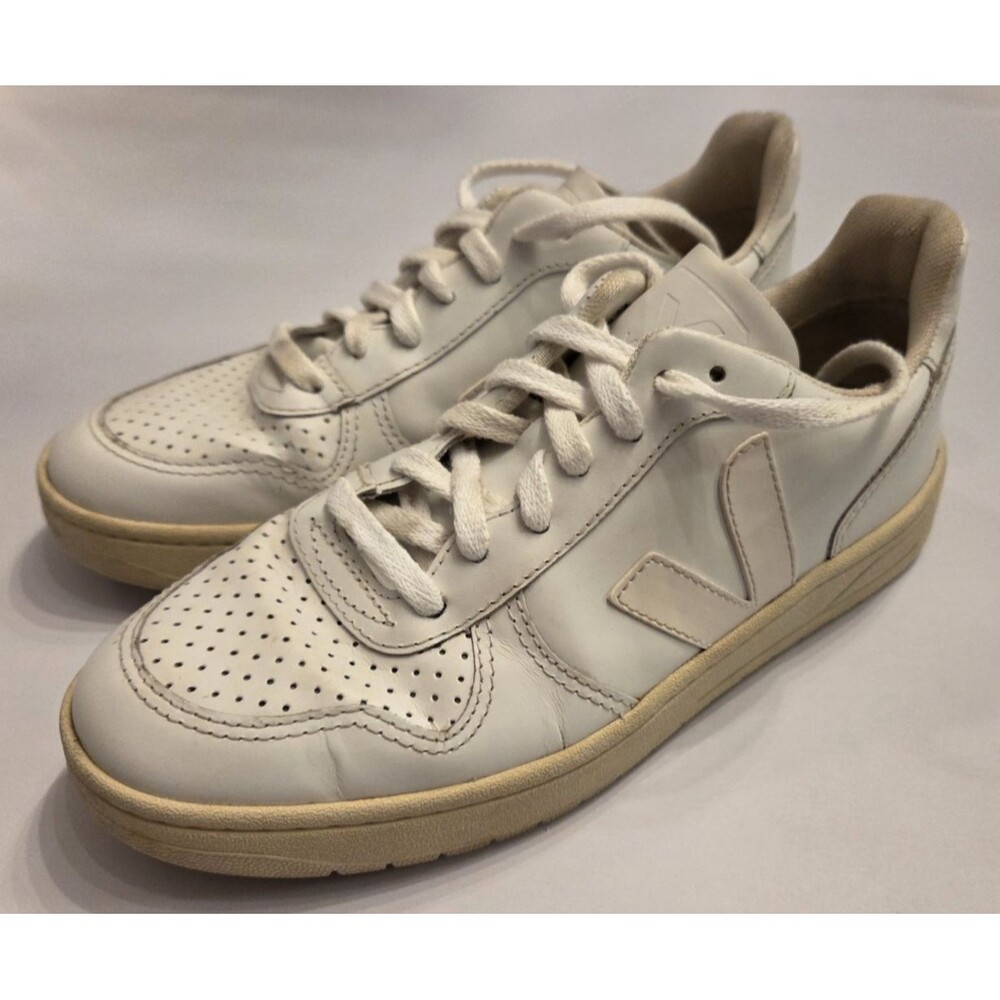 Veja White Leather Low Top Sneakers Women's Size US6 /EU37 Casual Minimalist